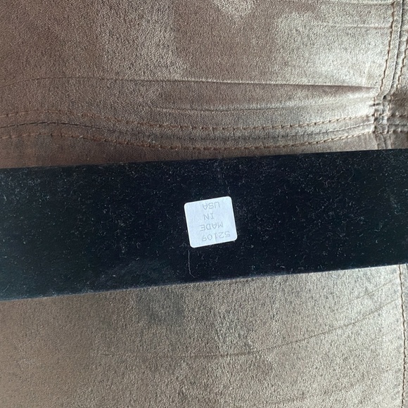 Open Circle 22"Necklace with Cubic Zirconia w/Box - Picture 7 of 9